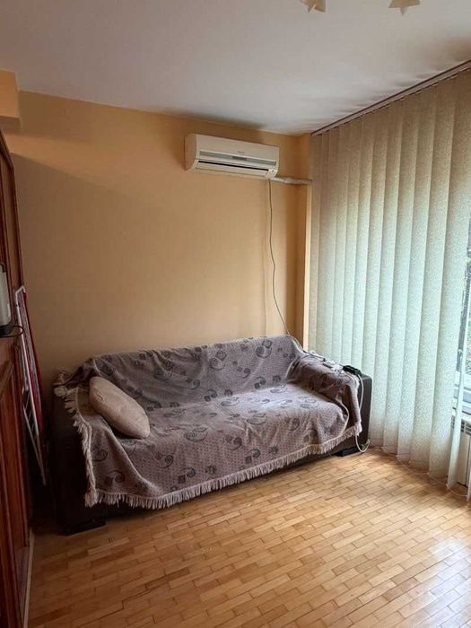Двустаен ап. под наем в кв. Дианабад