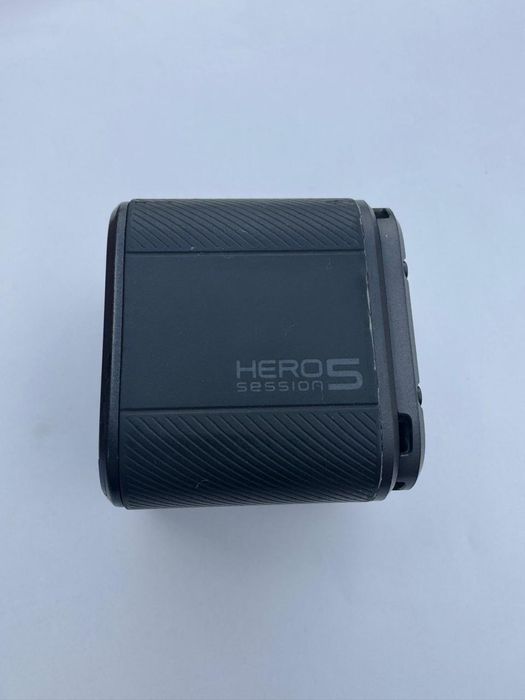 GoPro Hero5 Session  
— Снимает 4K