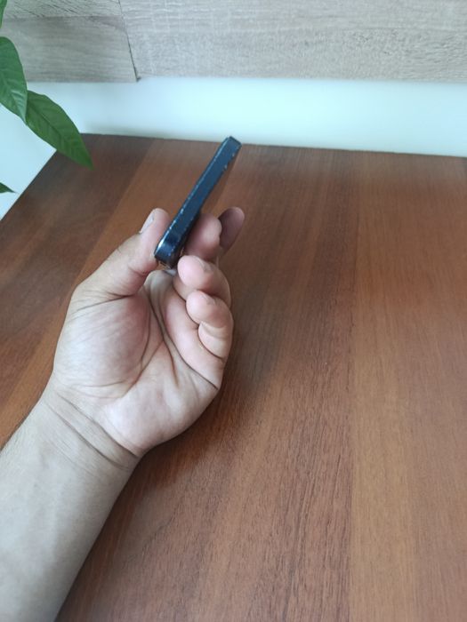 Iphone 12 sotiladi