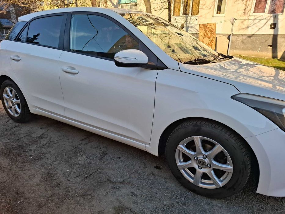 De vanzare : Hyundai i20