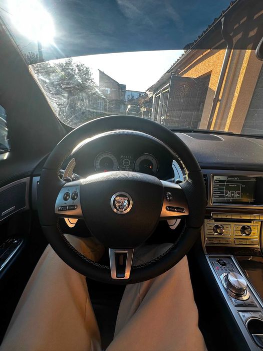 dezmembrez jaguar xf s 275 editia 75