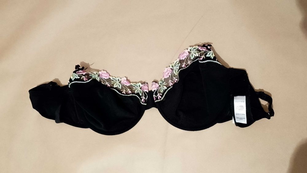 Дамско бельо сутиени