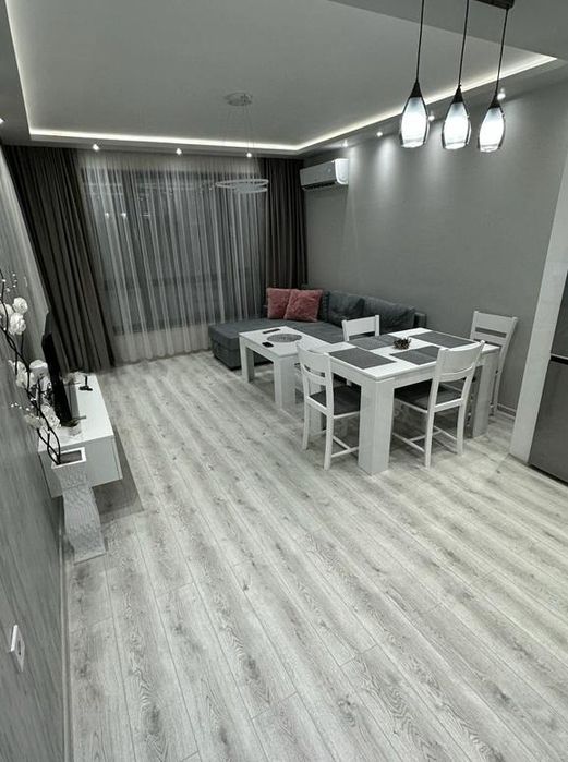 Дава се под наем Двустаен апартамент в Пловдив, Христо Смирненски - 80 кв.м за 510 € - Снимка #2