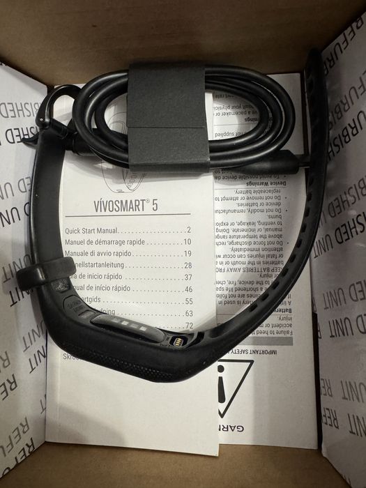 Vivosmart 5, WW, Black, S/M Refurbished