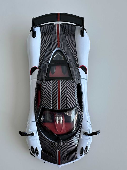 Macheta auto Pagani Huayra BC 1/24
