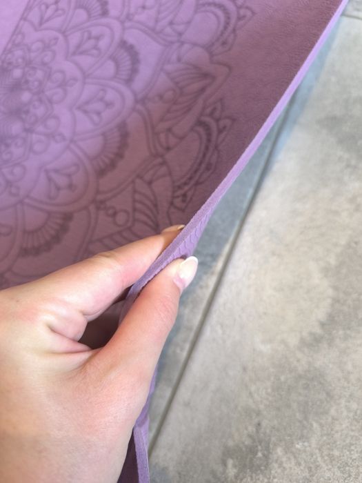 Постелка за йога