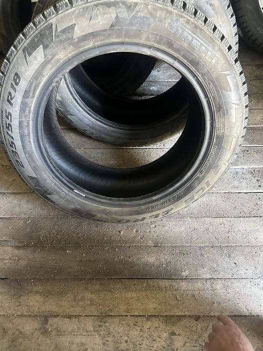 Продам б/у зимние шины на крассовер