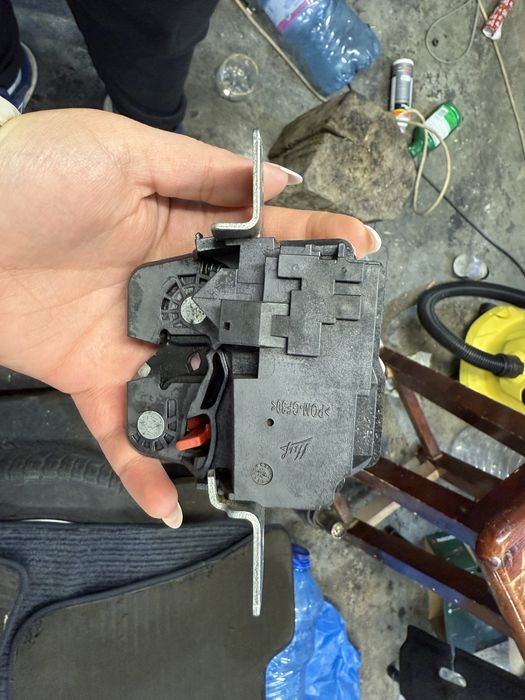 Моторче за багажник за Мерцедес А класа w 169