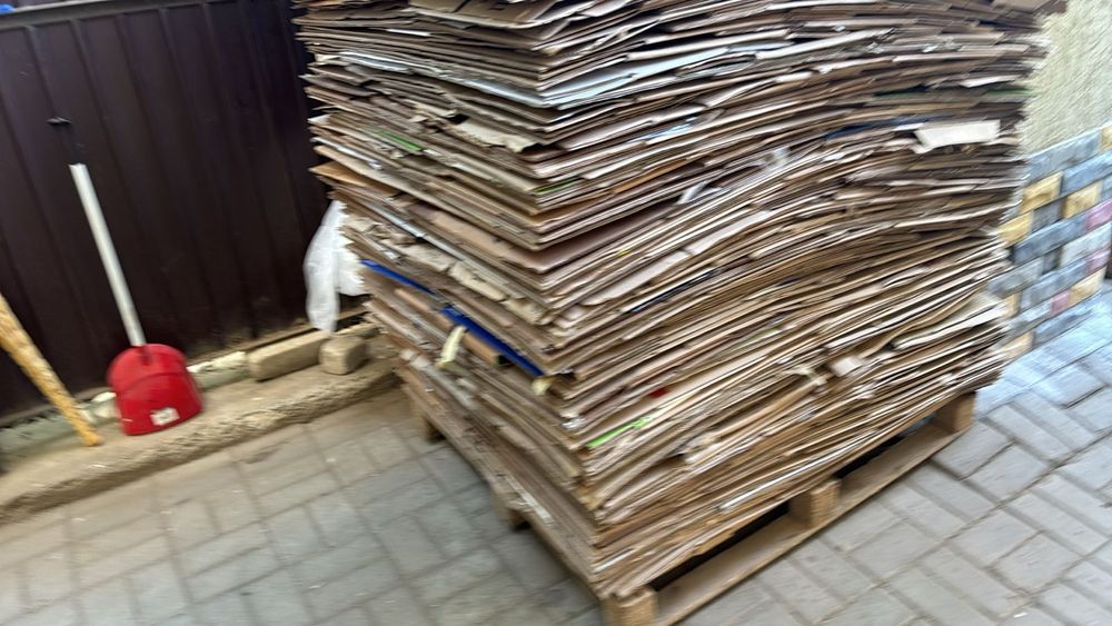 Картон , пакет , пластиковые ящики  приём!