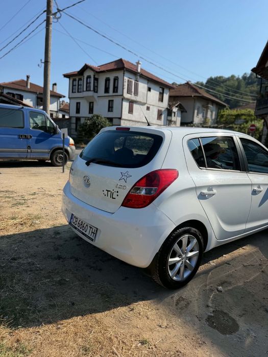 Hyuidai I20.