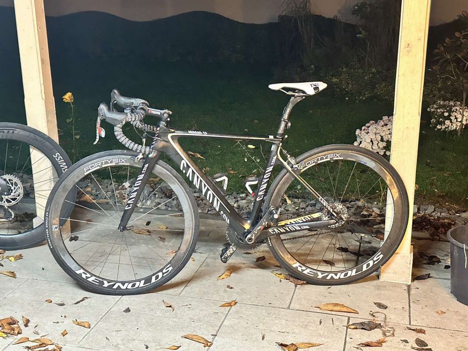 Шосеен велосипед Canyon