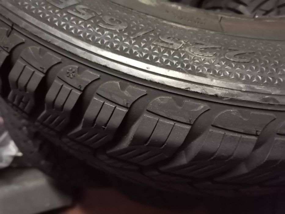 Зимни гуми за джип/Goodyear UltraGrip Performance+ SUV 225/65 R17 102H