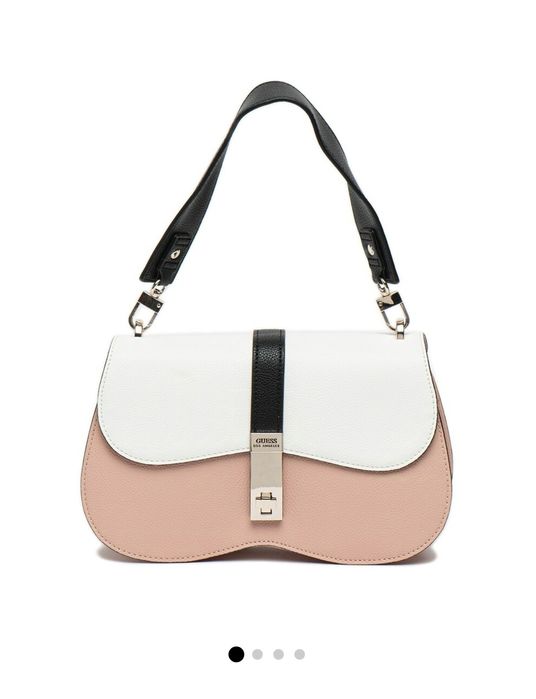 Дамска чанта Guess