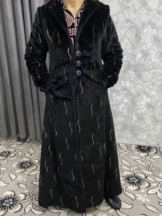 Shuba palto sotiladi