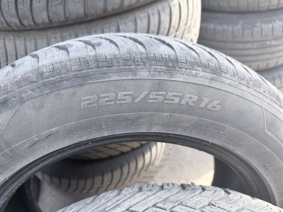 Продавам комплект 4 броя гуми 225/55 R16.