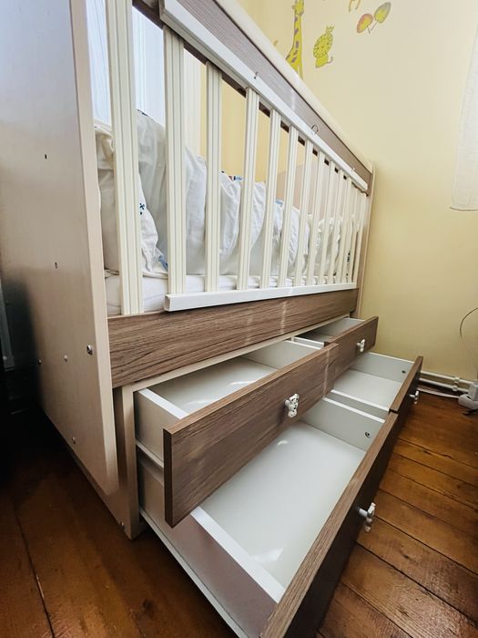 Бебешка кошара с матрак + 2 комплекта обиколници