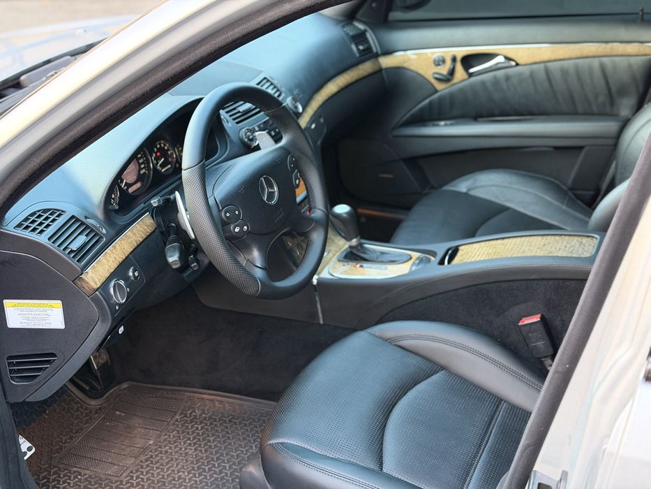 Mercede Benz W211 E63 AMG!