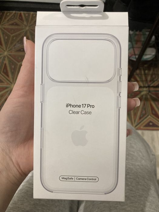 Оригинальный чехол 17про