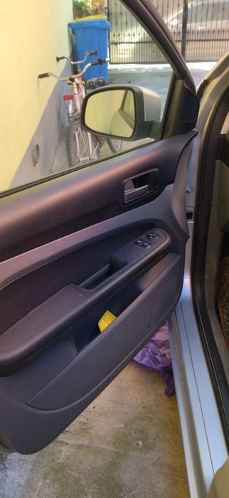 Se vinde Ford focus