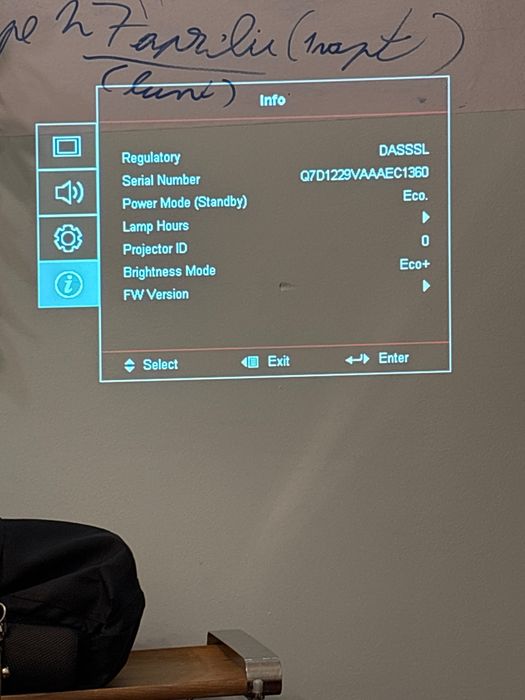 Videoproiector optoma