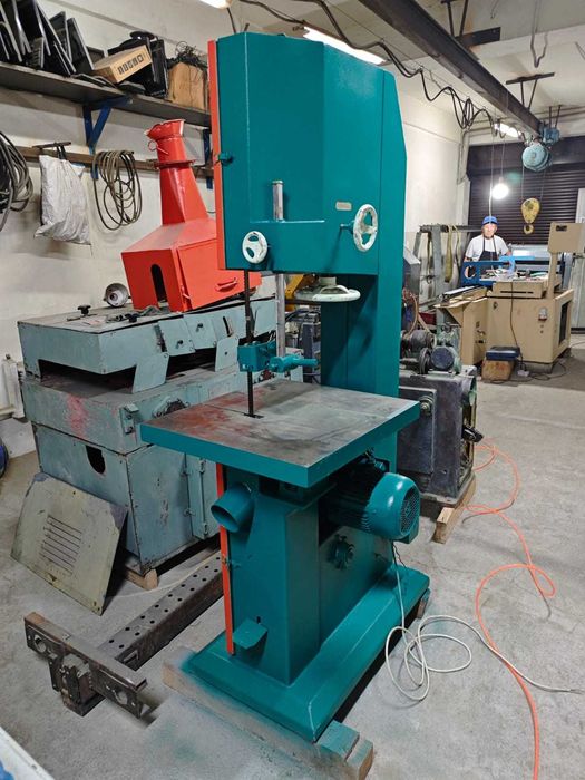 станок ленточнопильный.столярный(ленточный)