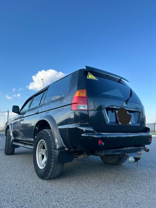 Продам Митсубиси Монтеро Спорт