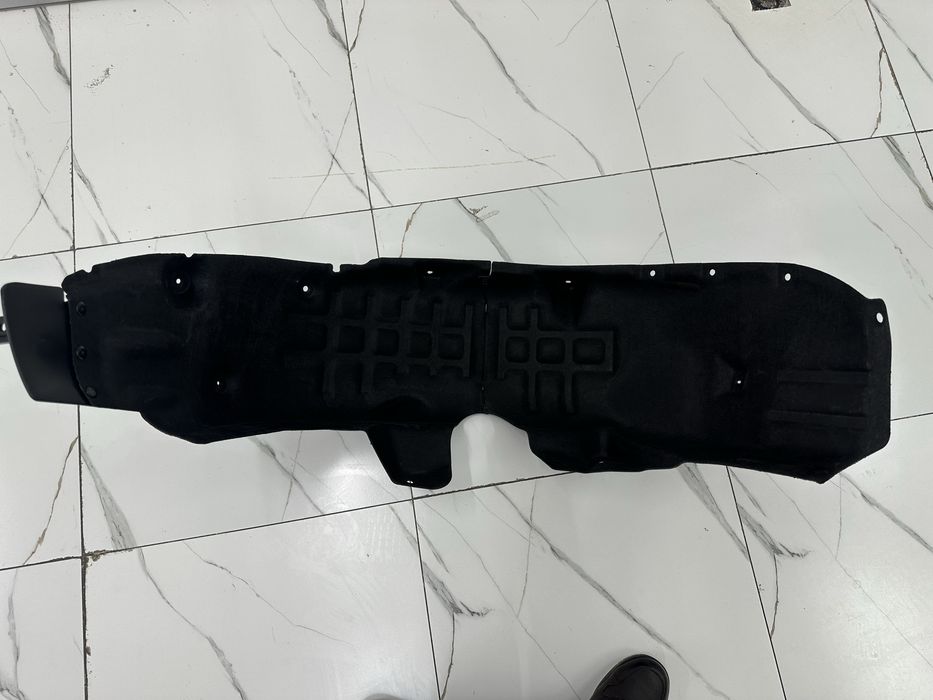 Geely Monjaro подкрыльник