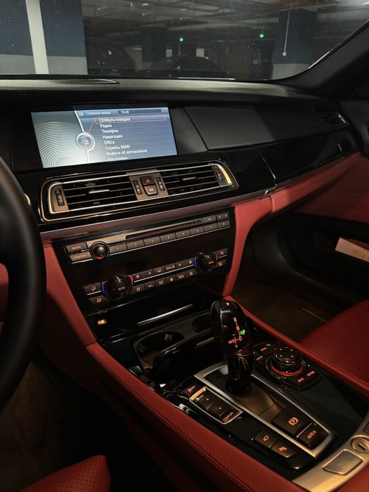 Продаётся BMW 740Li