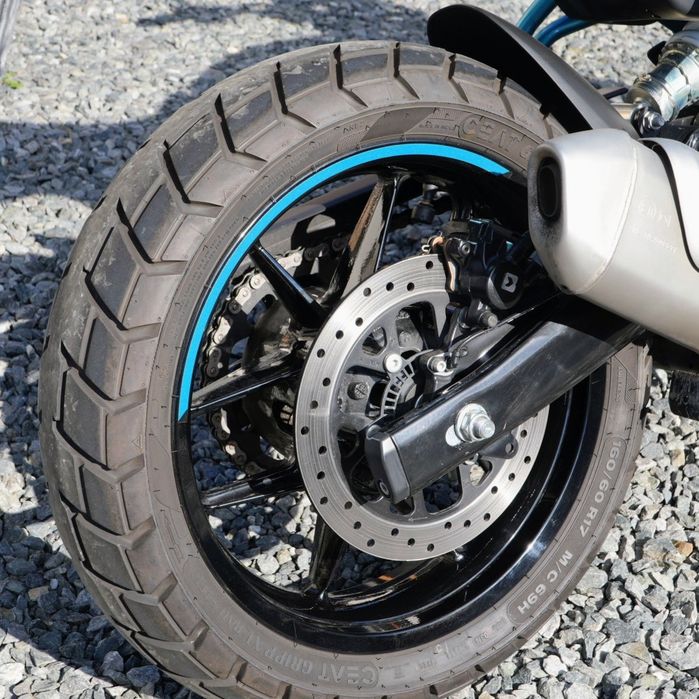 Royal Enfield Guerrilla 450 | 2024 | 6.400 km | Stare excelenta (naked / scrambler)