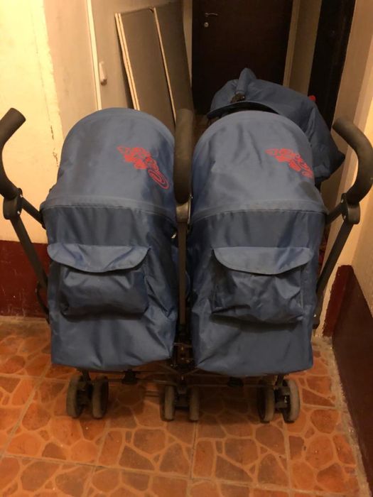 Продаю коляску для близнецов