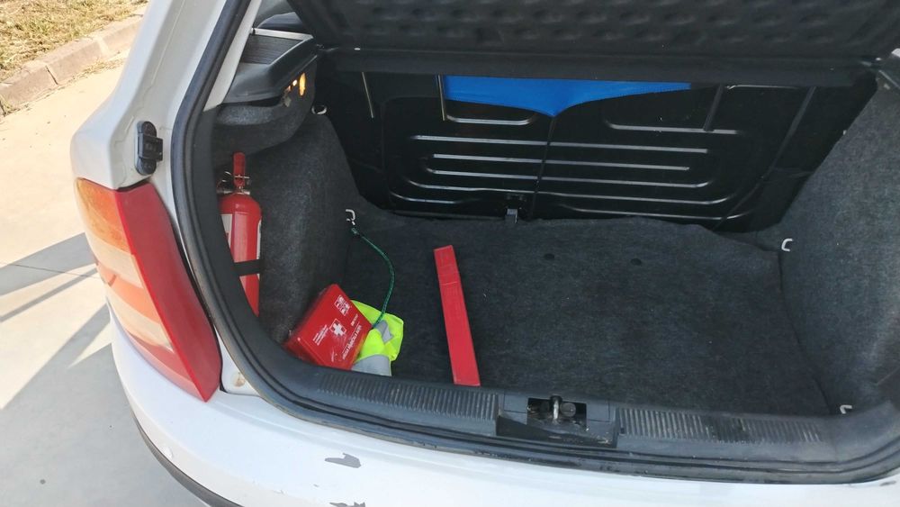 Skoda fabia1 an 2006 benzină