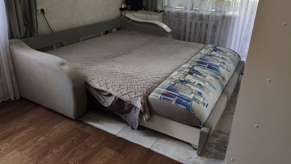 Продам большой диван