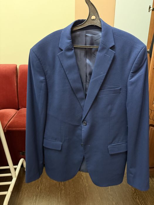 Мужские костюмы