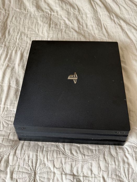 Ps4 pro 1TR в запазено състояние