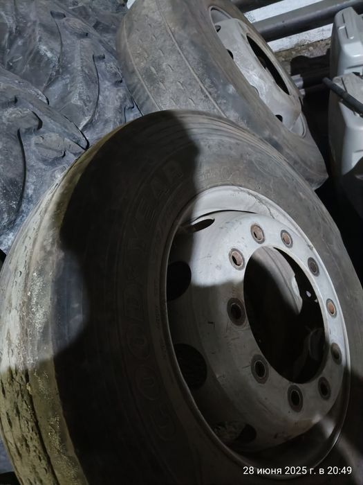 Продам шини с дисками 315/70/22.5