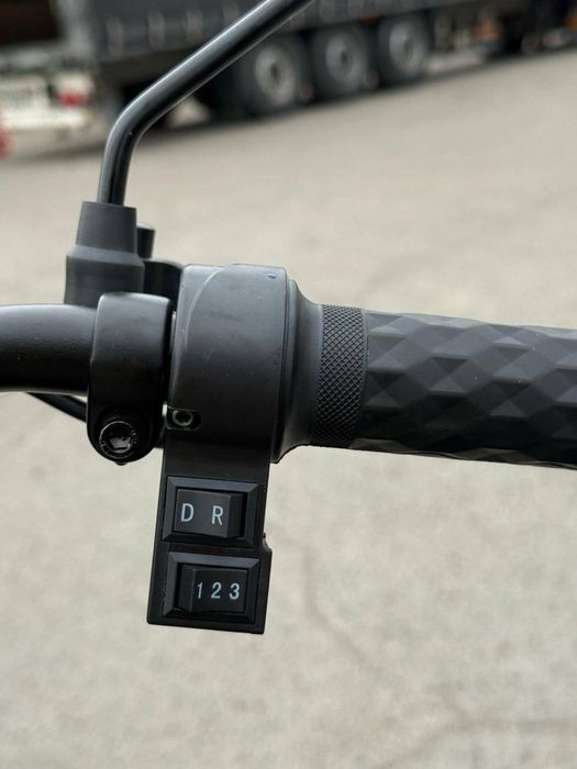 Электроскутер трицикл