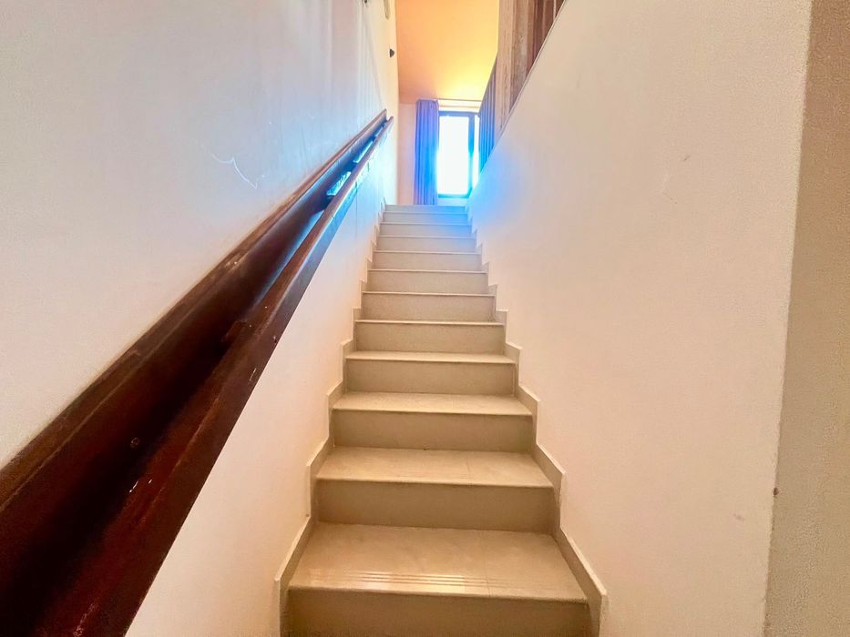 Продавам къща в комплекс Кошарица
