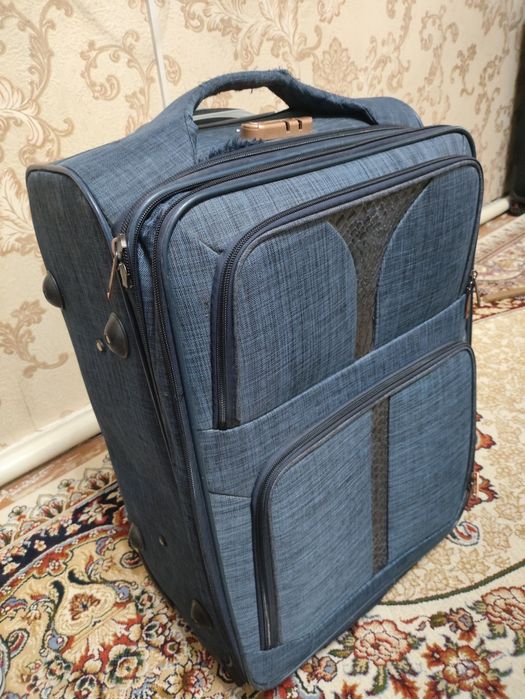 Чемодан. Вместительный