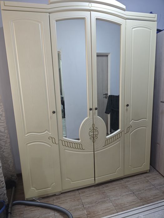 Продам шкаф (85000)