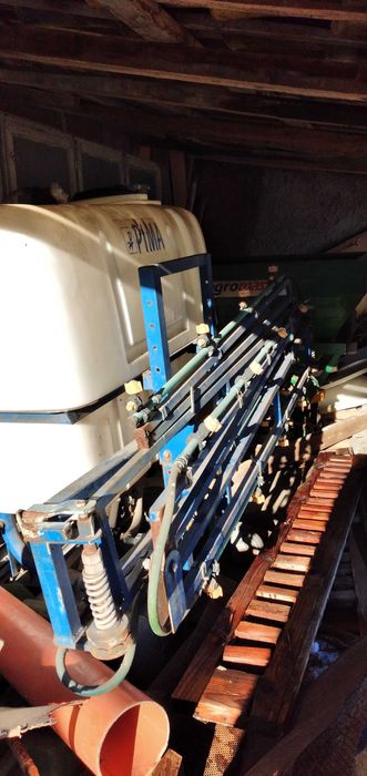 Пръскачка навесна щангова