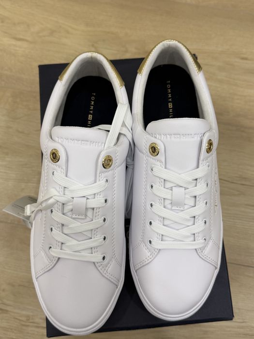 Белые кроссовки Tommy Hilfiger оригинал