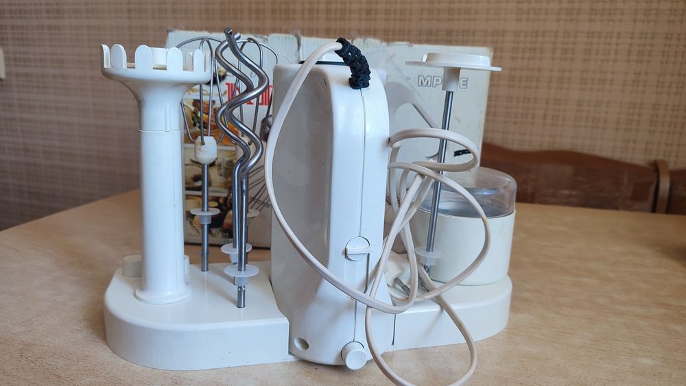 Соковыжималка и миксер