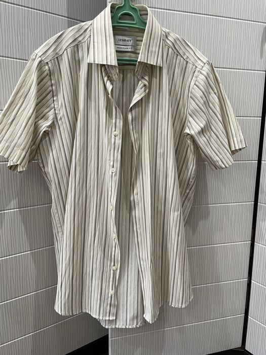 Продам новый костюм, рубашки