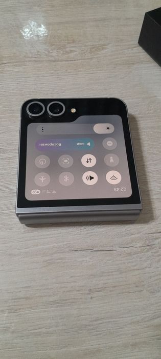 Янги Samsung Z Flip 6 12/256 сотилади