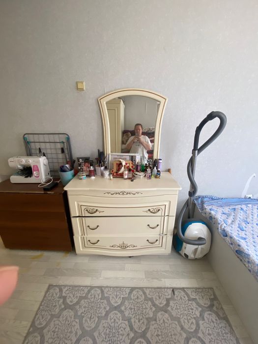 Спальный гарнитур в идеальном состоянии