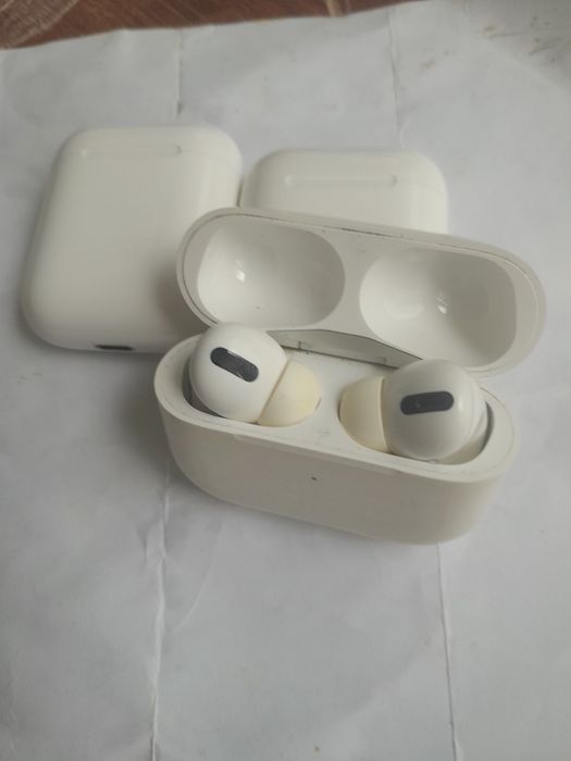 Apple слушалки различни