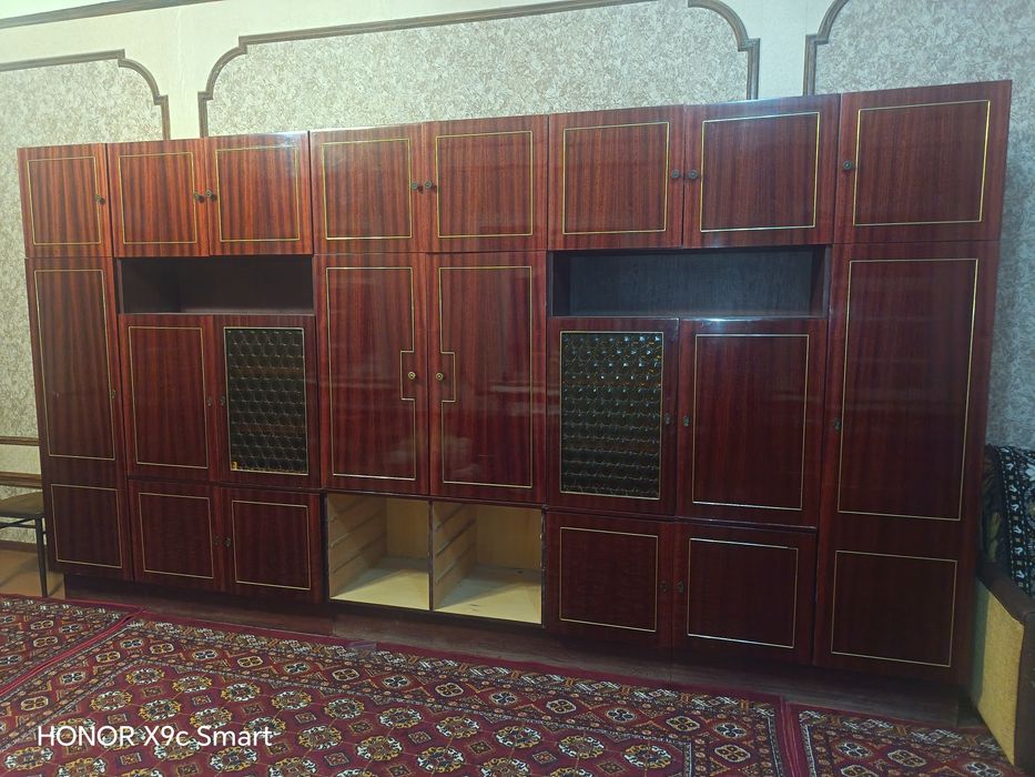 Продаётся стенка состояние хорошее