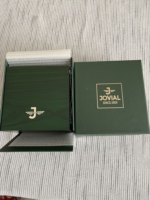 Продам часы JOVIAL
