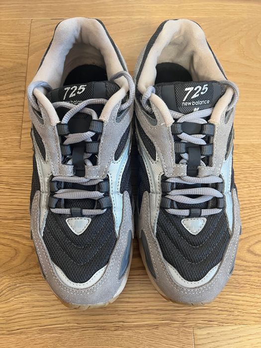 Adidasi New Balance 725