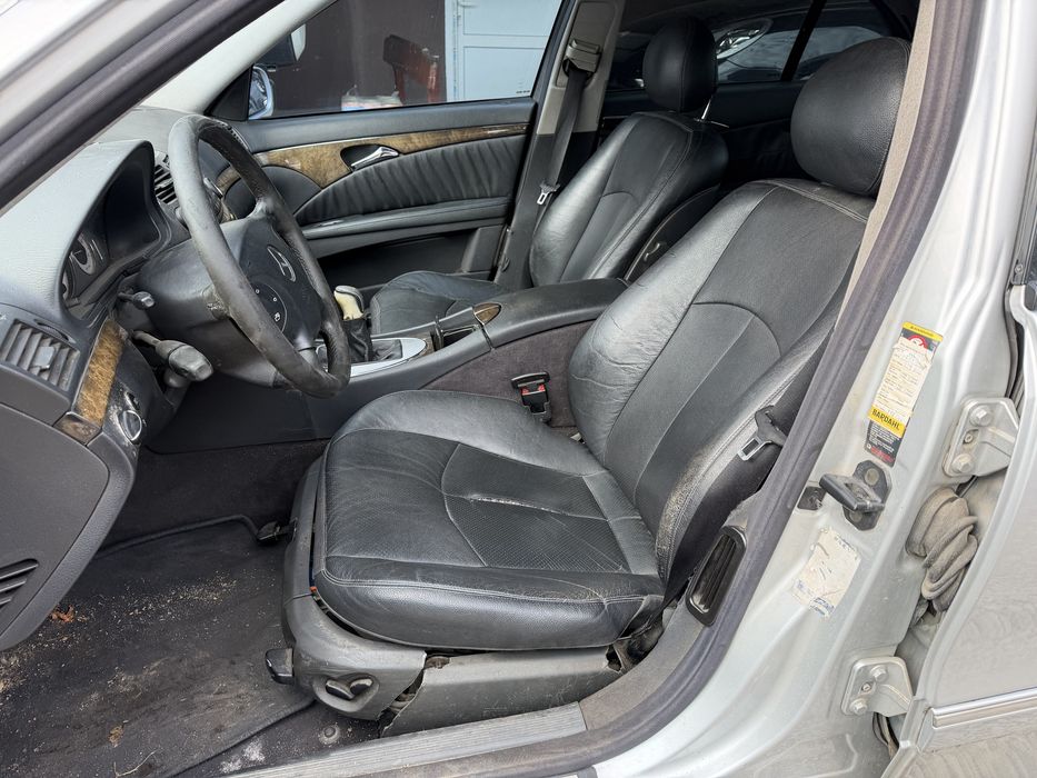 Мерцедес W211 2.7 дизел 2006 Г 6 ск само на части